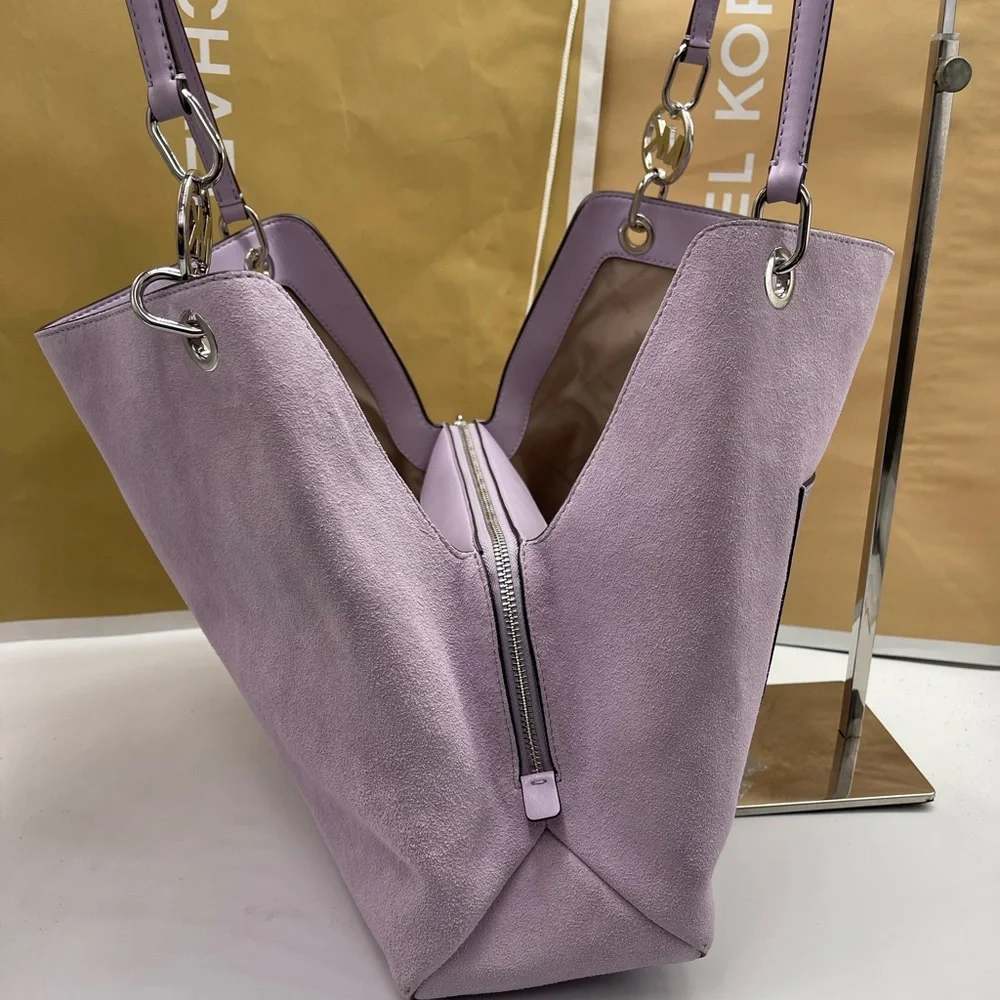 MICHAEL KORS Christina Lg Suede Triple Gasset Shoulder Tote Bg
Light Quartz 
NWT - Picture 5 of 16